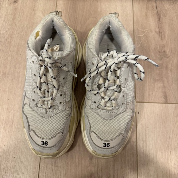 Balenciaga Triple S Trainers - Picture 4 of 9